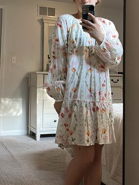 White Floral Long-Sleeve Tiered Women's Dress